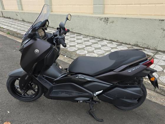 YAMAHA XMAX 300 CONNECTED ABS YAMAHA XMAX 300 CONNECTED ABS